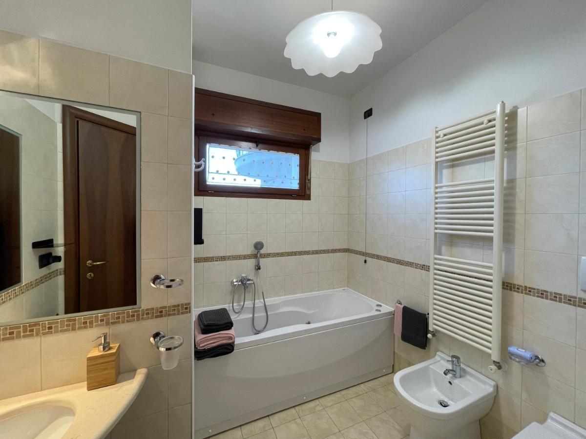 Casa Katiu' Due Camere Indipendenti In Appartamento Di 83 Mq ラクイラ エクステリア 写真