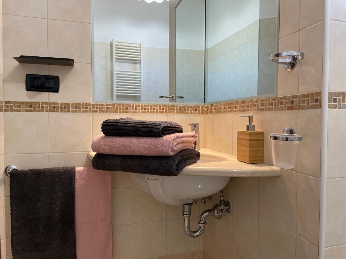 Casa Katiu' Due Camere Indipendenti In Appartamento Di 83 Mq ラクイラ エクステリア 写真