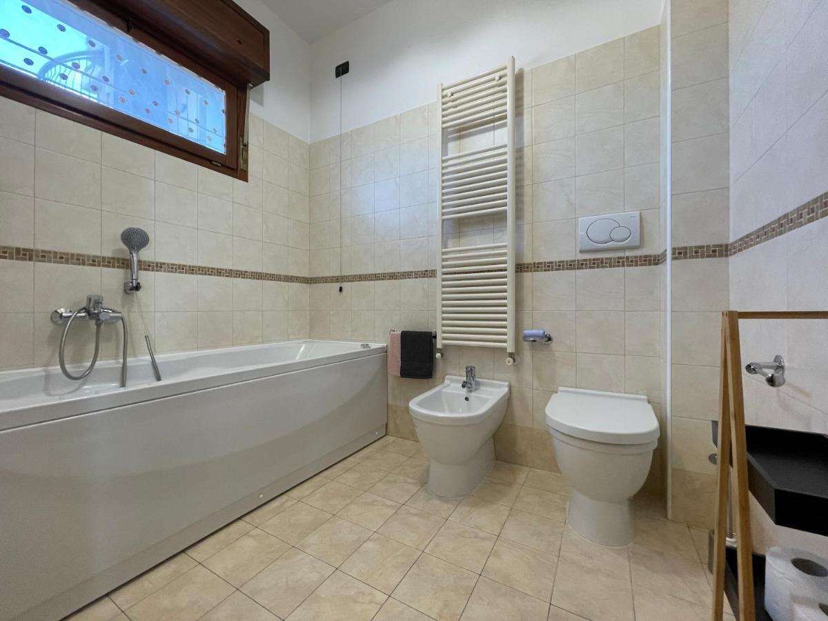 Casa Katiu' Due Camere Indipendenti In Appartamento Di 83 Mq ラクイラ エクステリア 写真